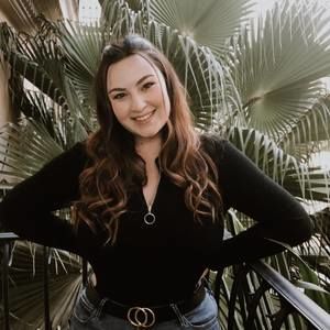 Meet your Posher, Dena